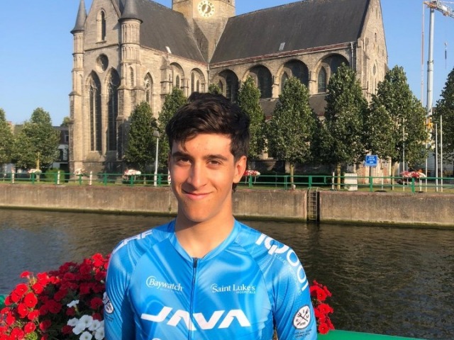 Adri�n Castro inicia otra temporada en Europa